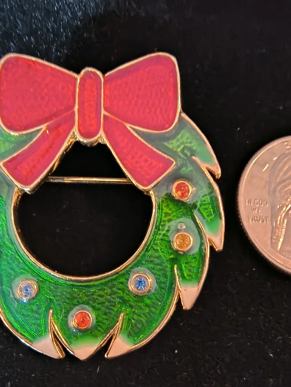 Vintage ART Arthur Pepper Christmas Wreath Brooch Red Green Enamel Rhinestone